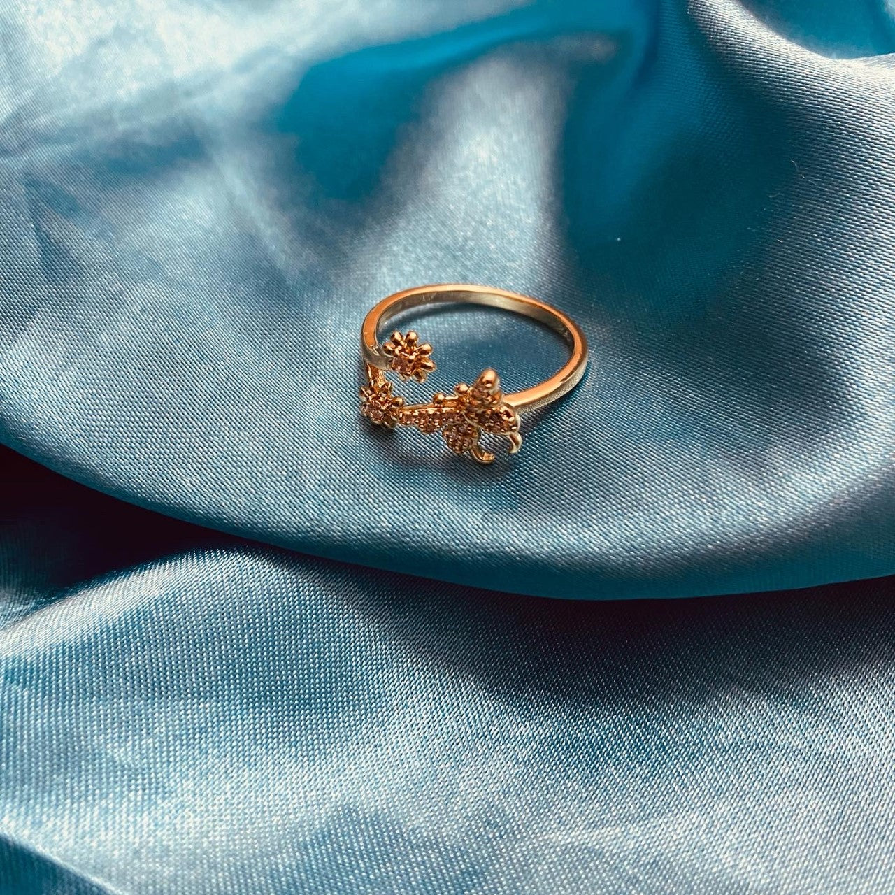 "Garden love" ring